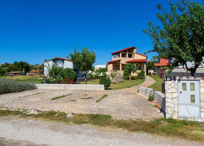 Viki Stinjan Apartman *